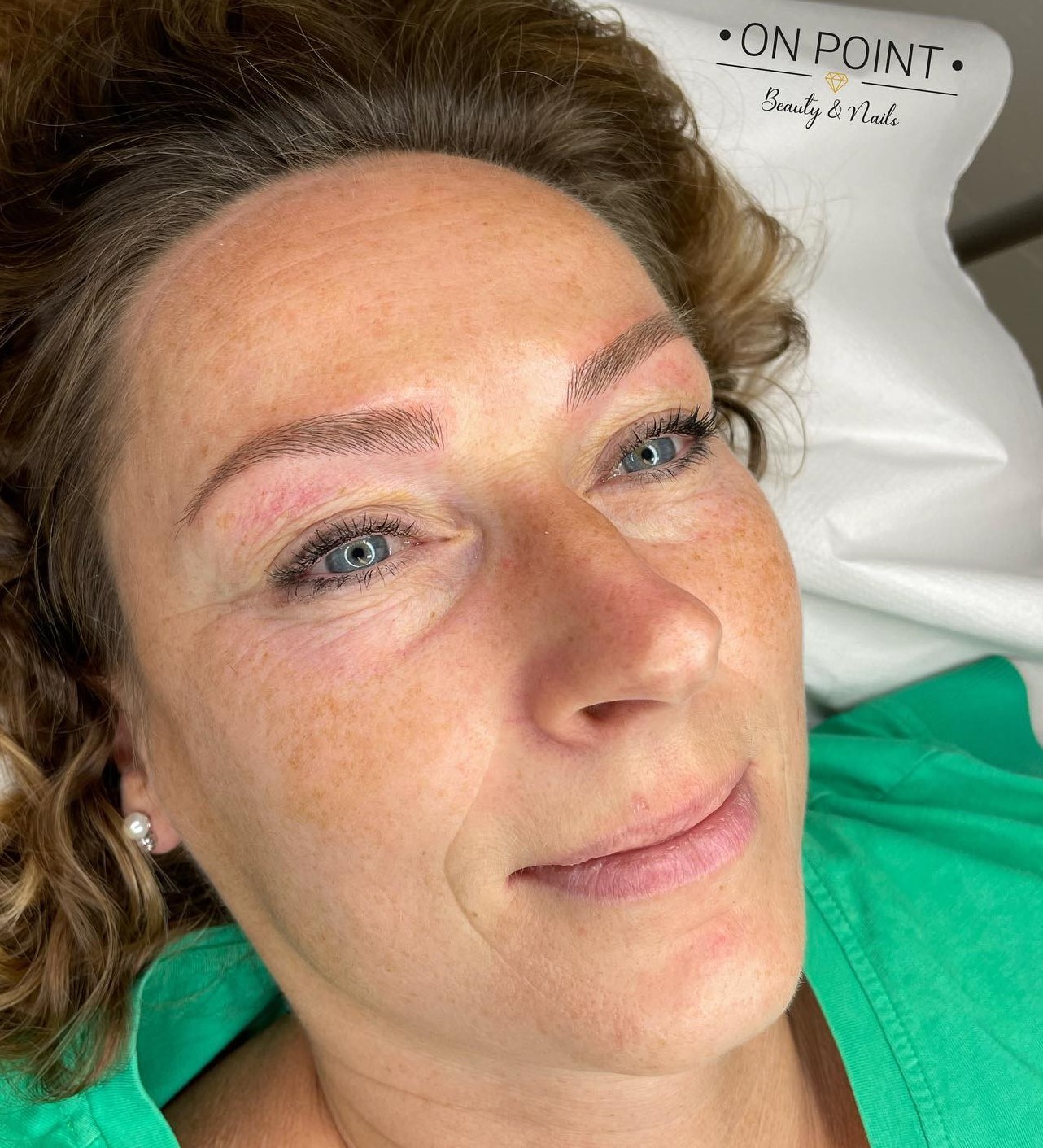 Microblading brow shape result