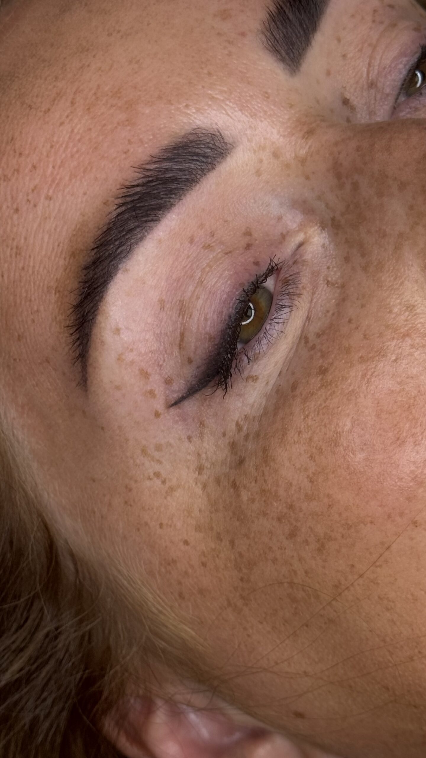Soft liner eye enhancement result