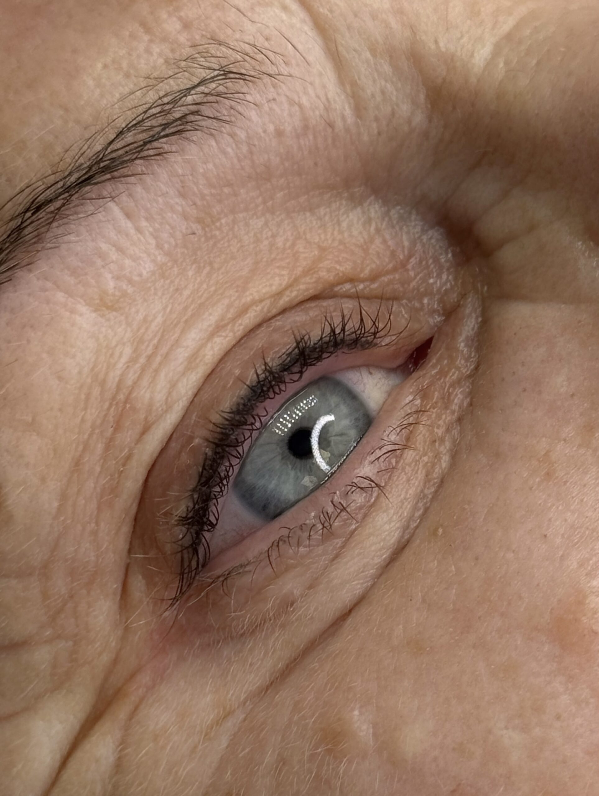 Deepliner eye enhancement result